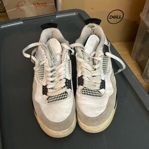 Men's White and Gray Sneakers size 8